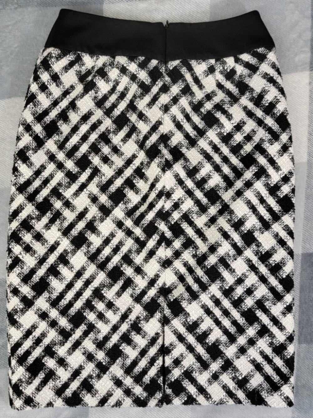 WHBM Wool Blend Black White Weave Pattern Knee Length Pencil Skirt Size 6 - Picture 7 of 14